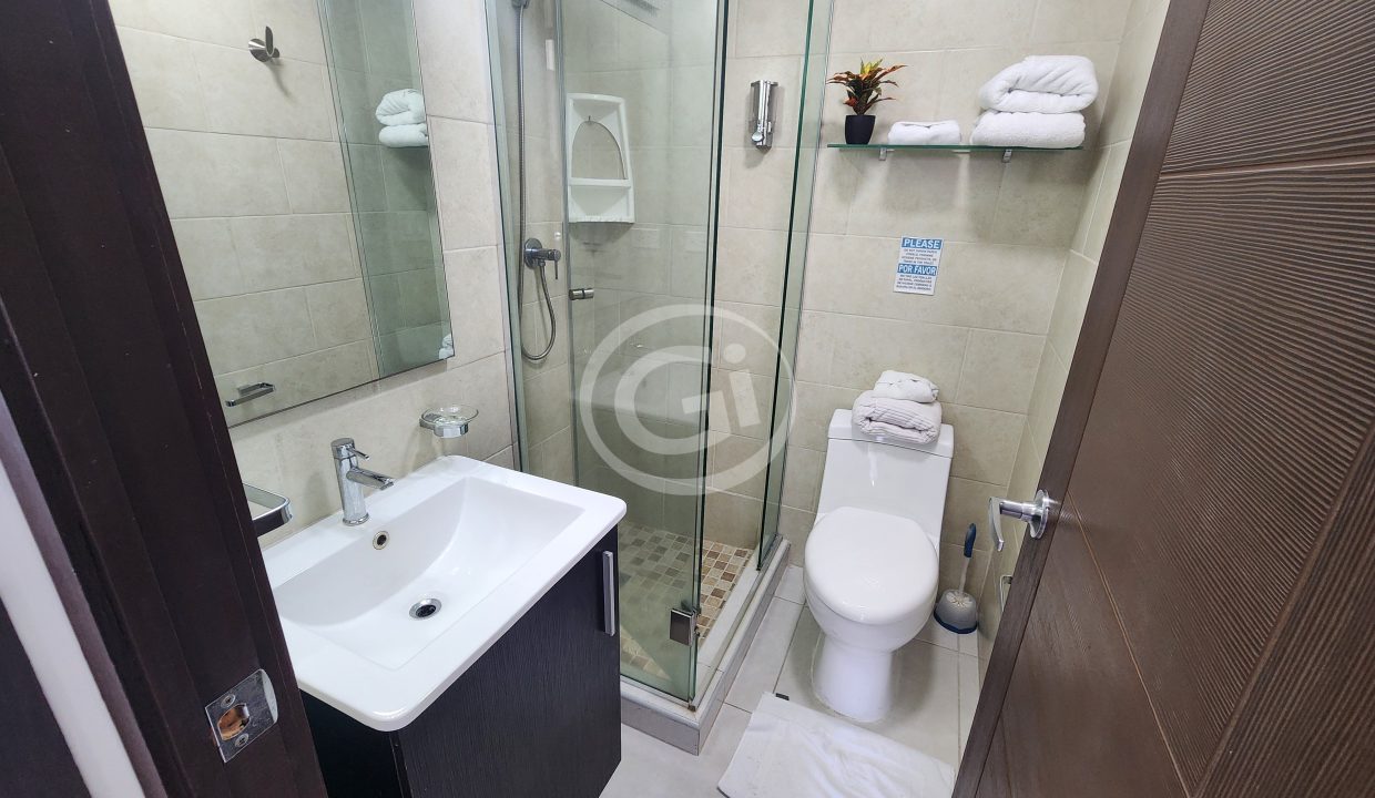 22. Baño Compartido. Venta Bay View Airbnb Av Balboa