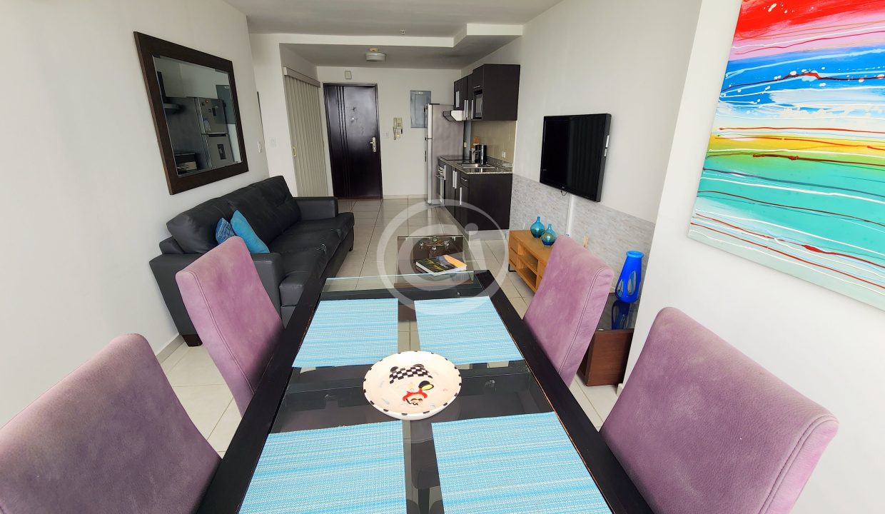 11. Sala-Comedor. Venta Bay View. Vista al Mar