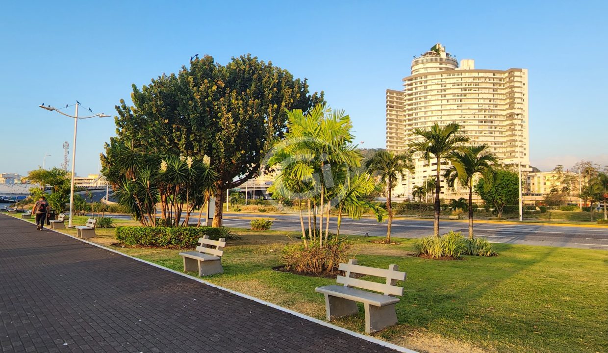 2. Fachada. Venta Bay View. Vista al Mar