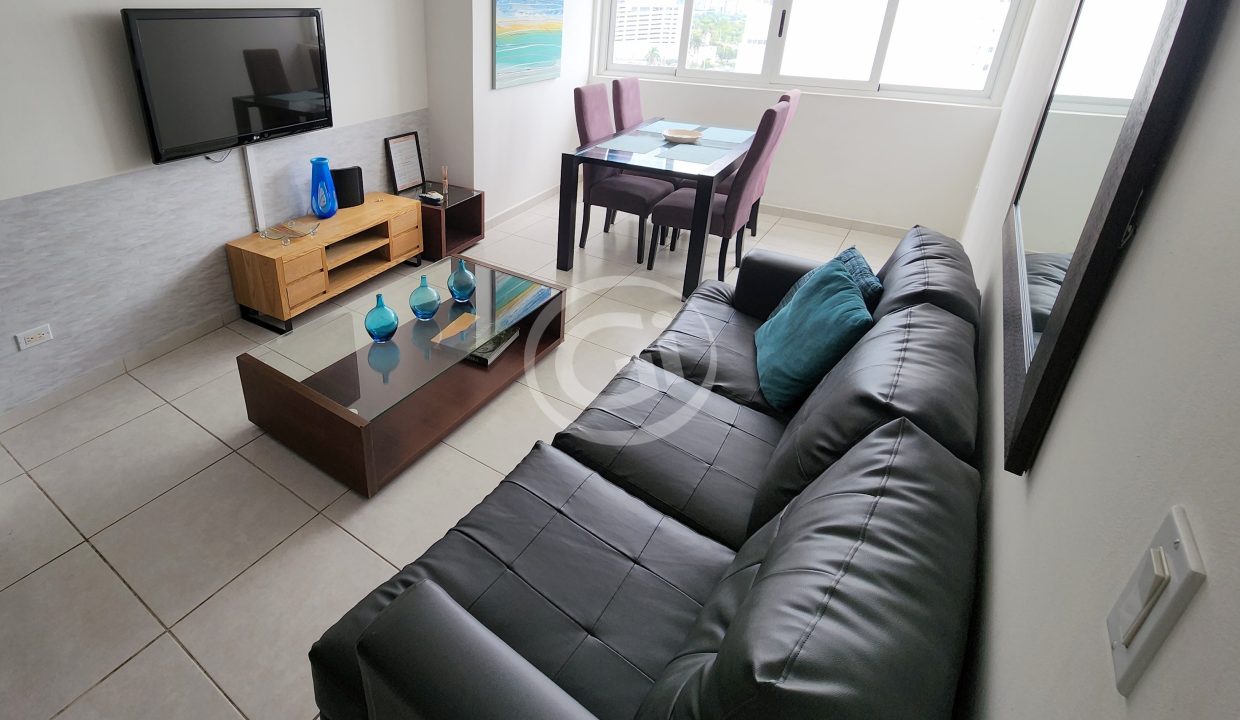 8. Sala-Comedor. Venta Bay View. Vista al Mar