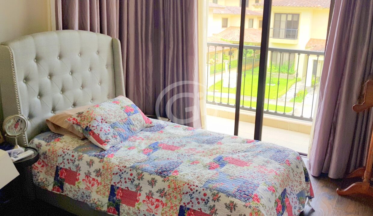 19. Hab Secundaria 3. Embassy Club Venta de Casa. Clayton