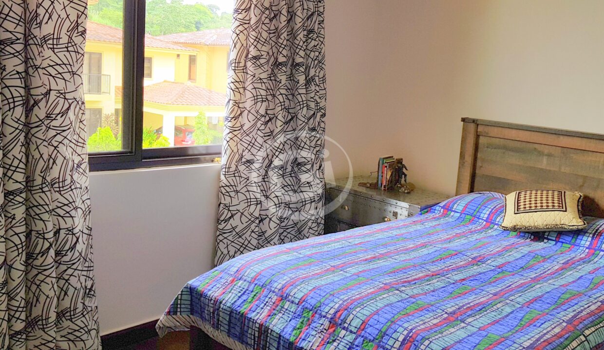 23. Habitación Secundaria 1. Embassy Club Venta de Casa. Clayton