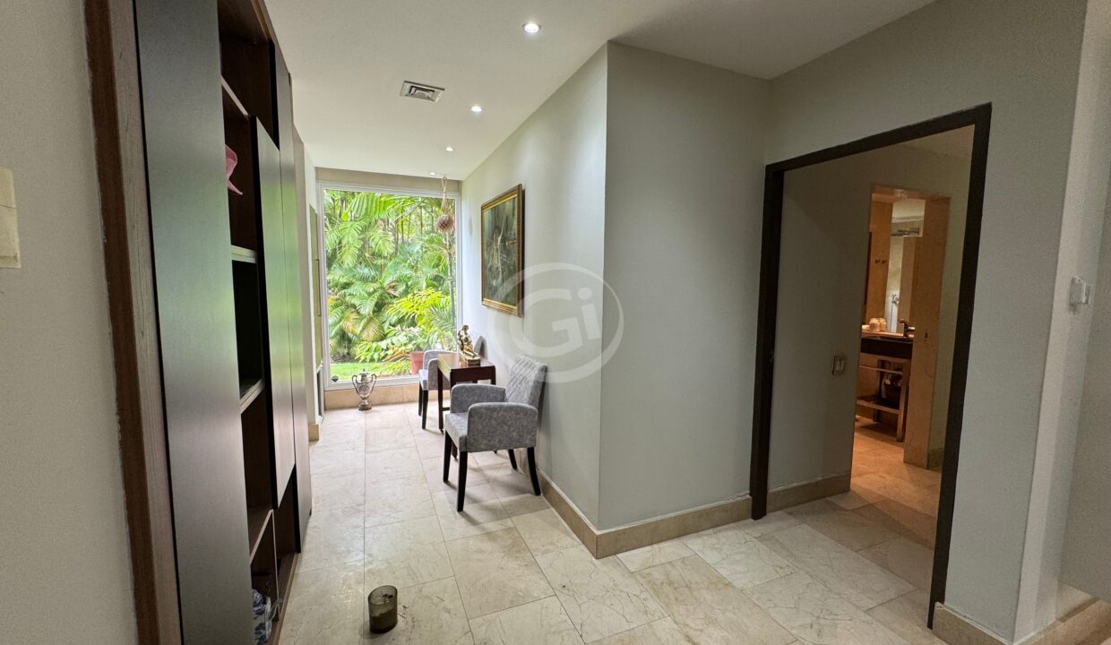 9. entrada casa venta Tucan