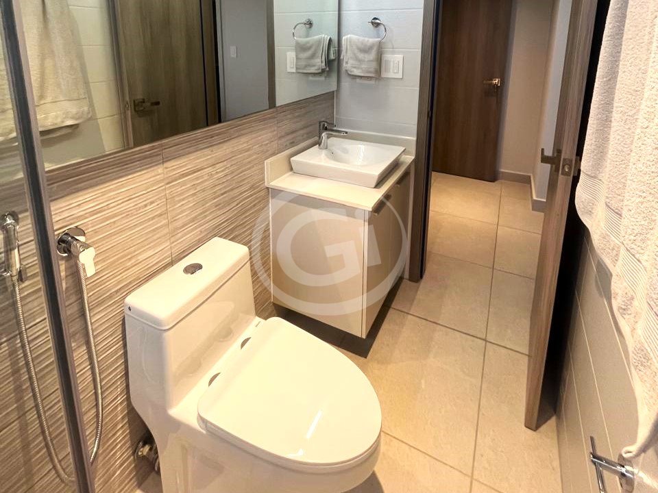 15. Country Club baño principal 1.