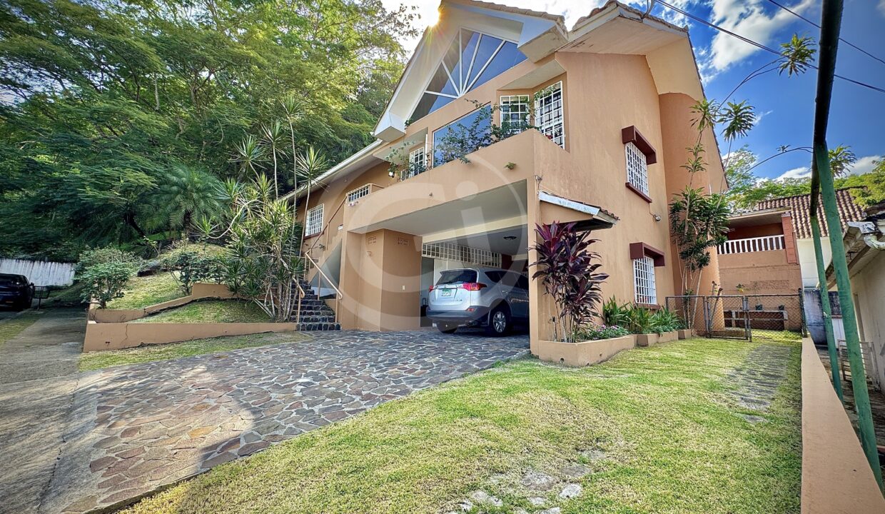 2. Casa venta La Montañesa