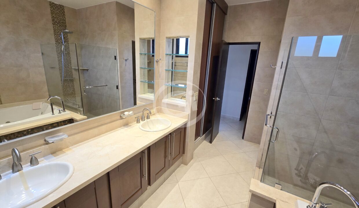 16. Habitación Principal Venta Apartamento Embassy Club Clayton