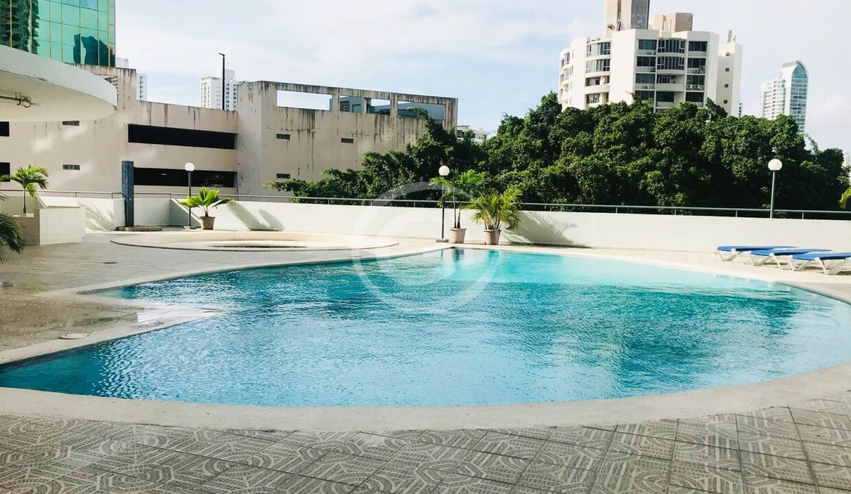 16. piscina Vista Obarrio