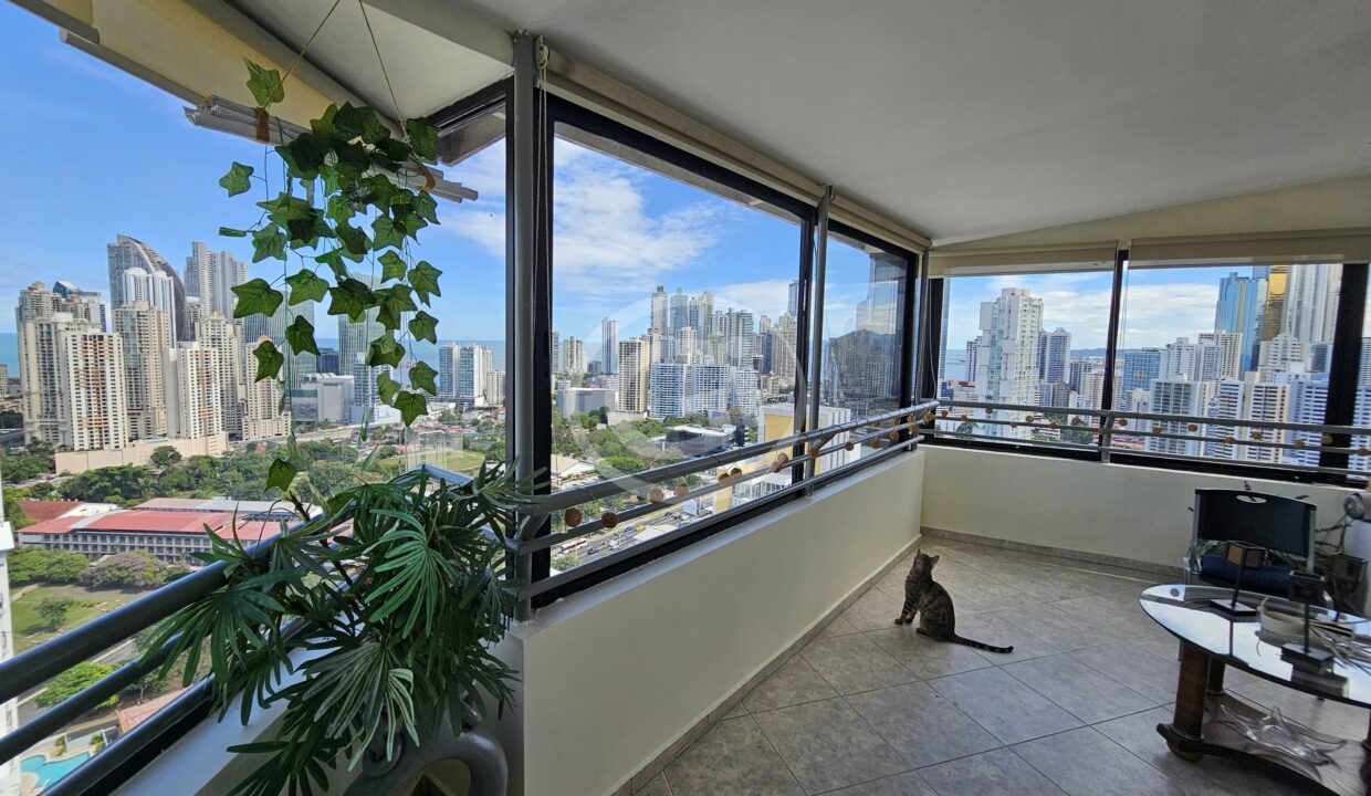 3. Den Vista Obarrio