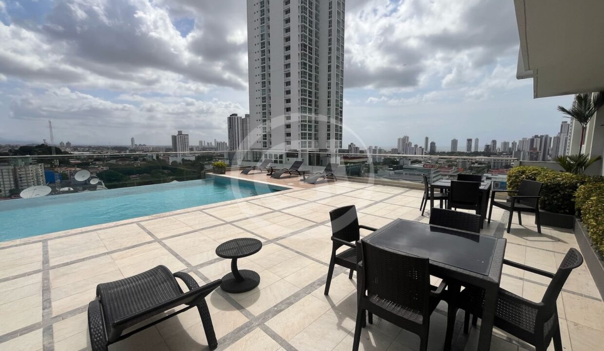 1. Victoria Royale Piscina 1