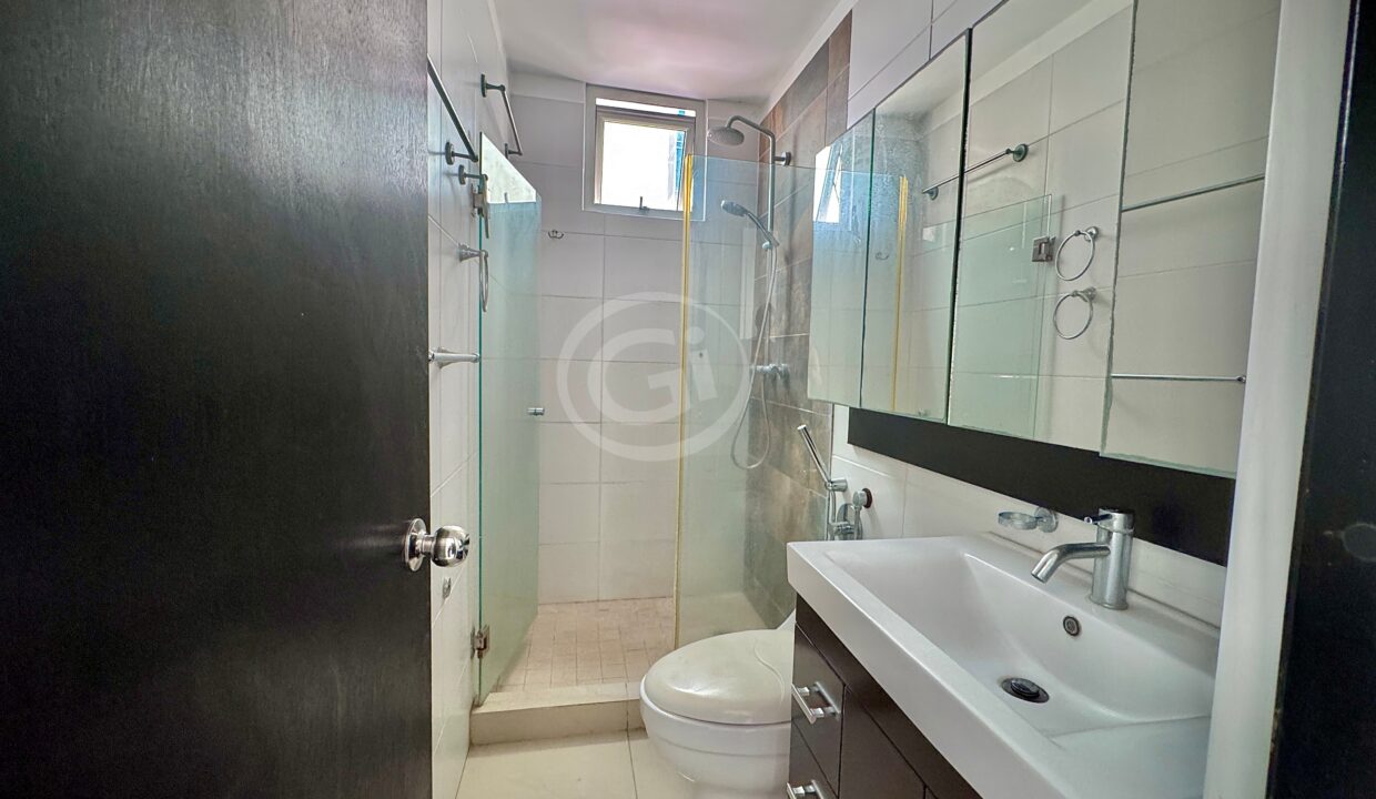18. Baño Principal venta apartamento Bella Vista Belle View