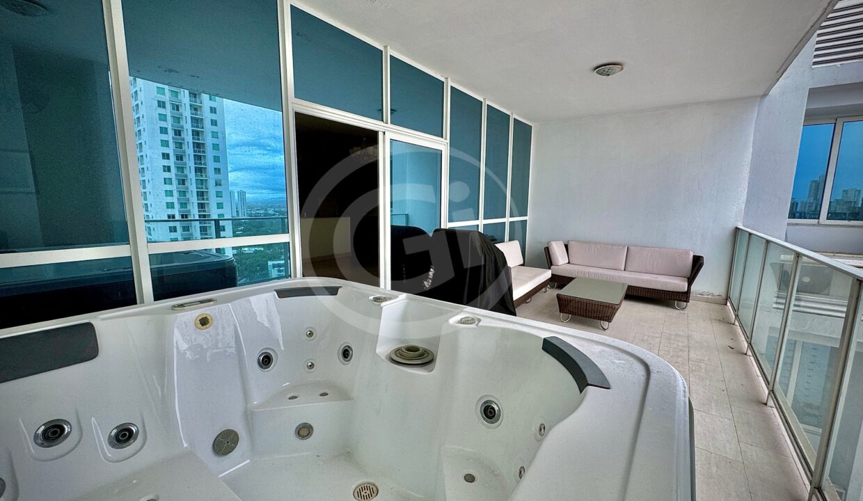 5. balcón apartamento venta Quadrat