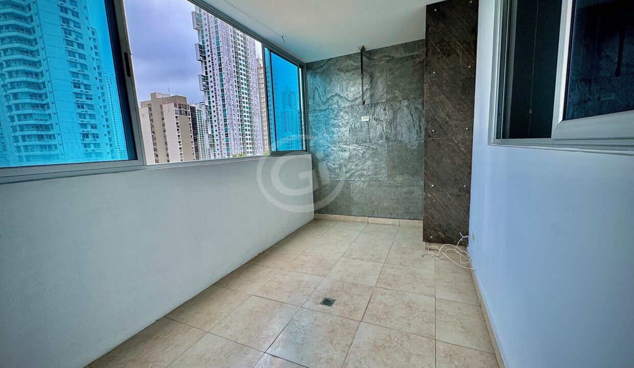 6. Balcón venta apartamento Harmony