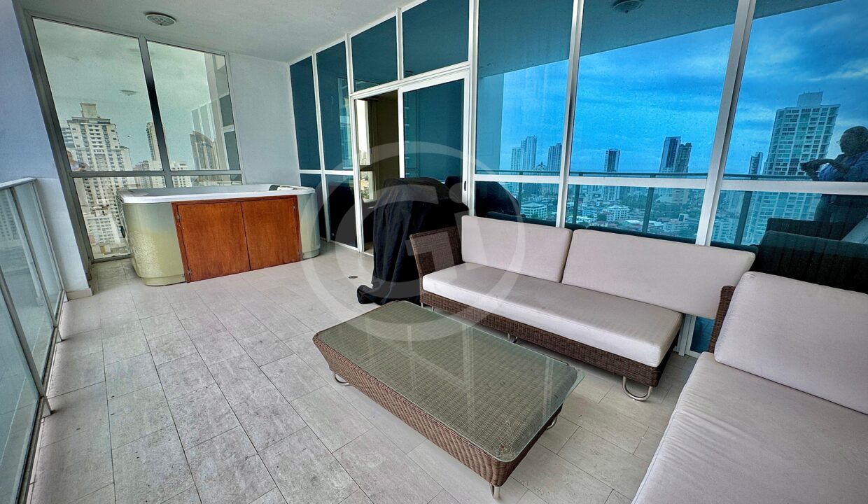 6. balcón apartamento venta Quadrat