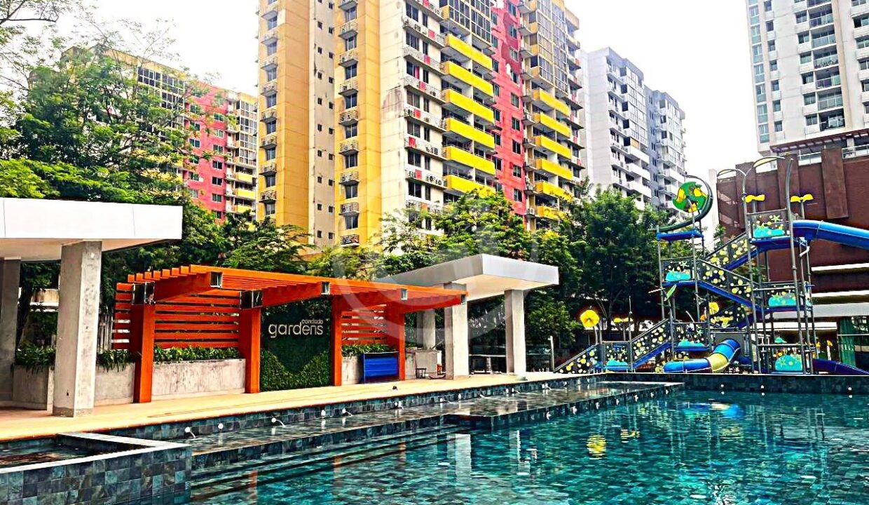 Condado Gardens Piscina GI 1