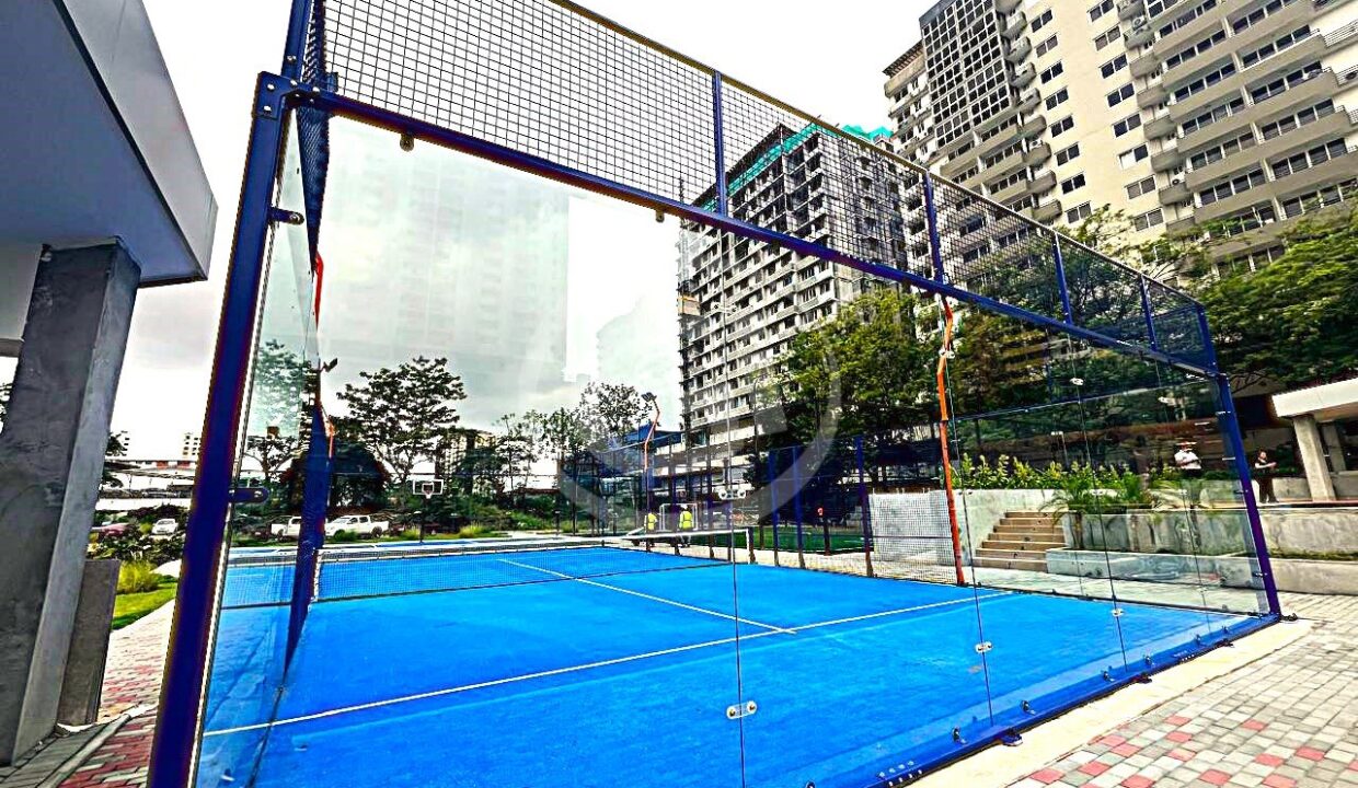 Condado Gardens cancha de padel