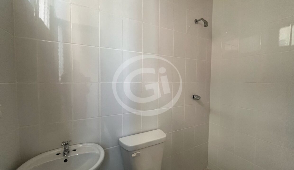 Victoria Royale Baño de Servicio