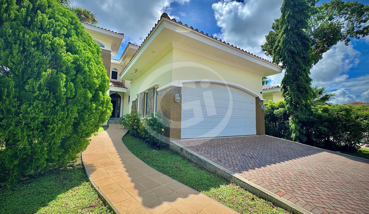 1 Casa venta Tucan Howard Golf