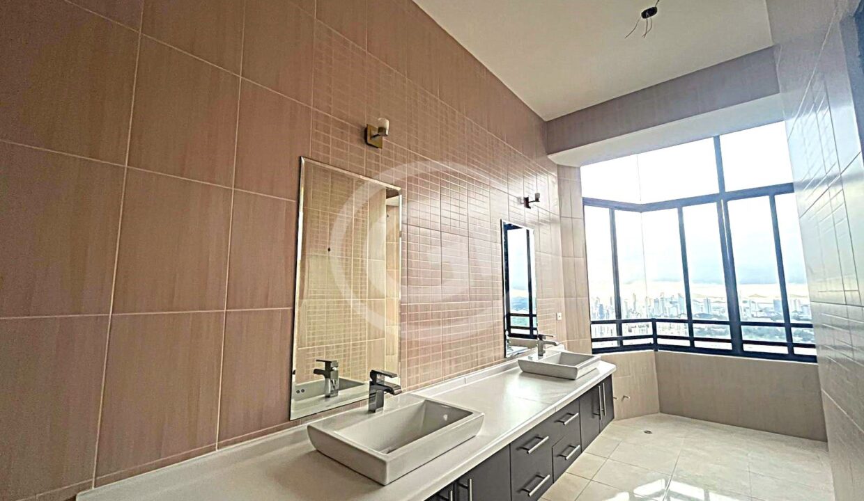 12. Elite 400 baño principal