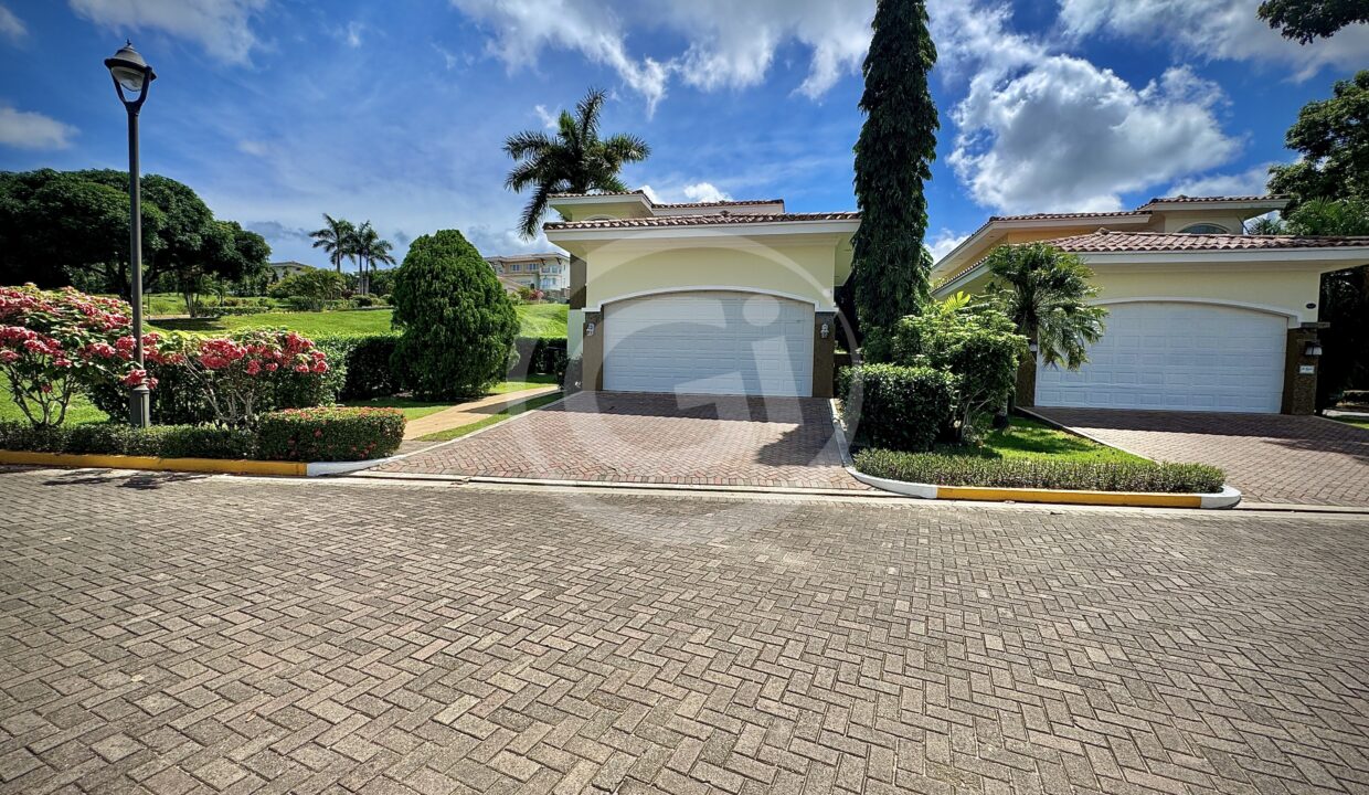 25 Casa venta Tucan Howard Golf