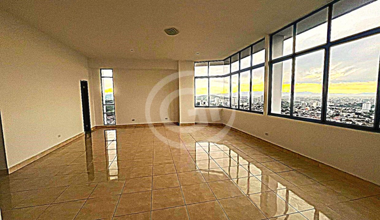 4. Comedor Elite 400