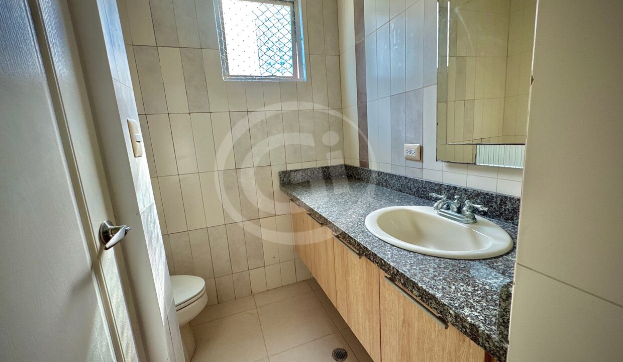 23. Baño venta apartamento Tao San Francisco