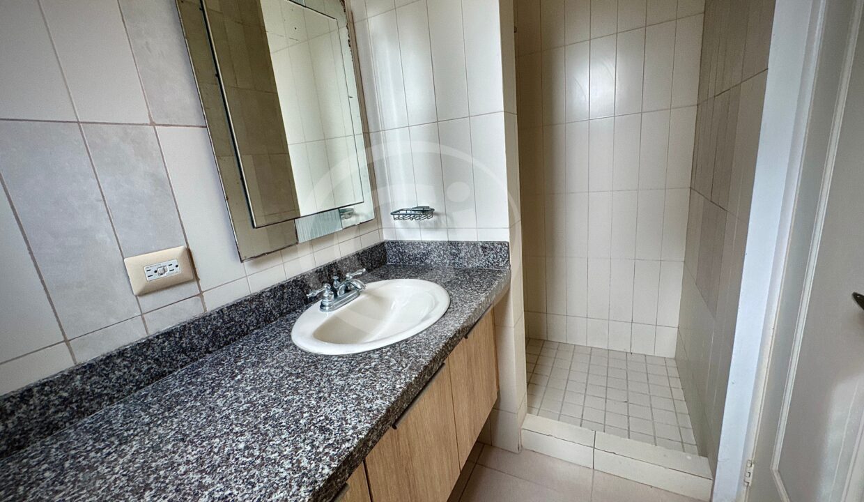 24. Baño venta apartamento Tao San Francisco