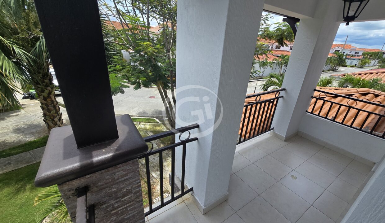 12. Balcon. Venta Quintas de Versalles Lyon
