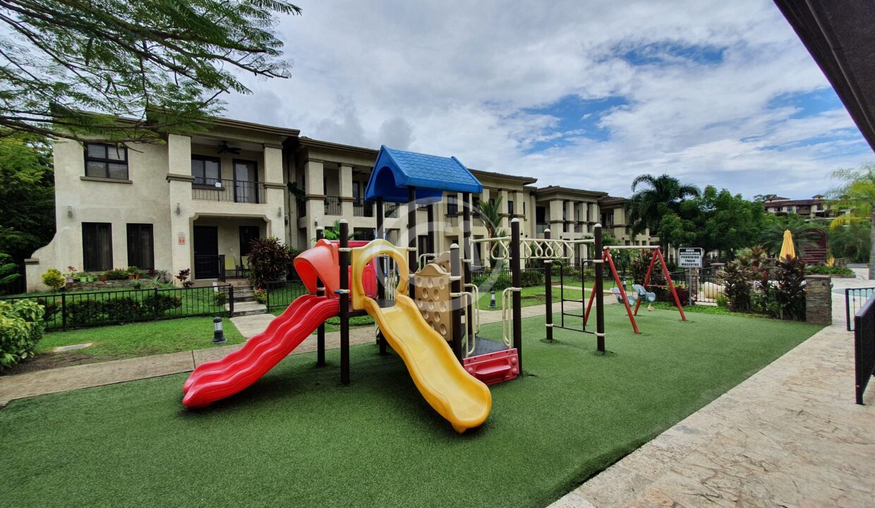 19. The Club Town. Embassy Club TownHome. Clayton Panamá