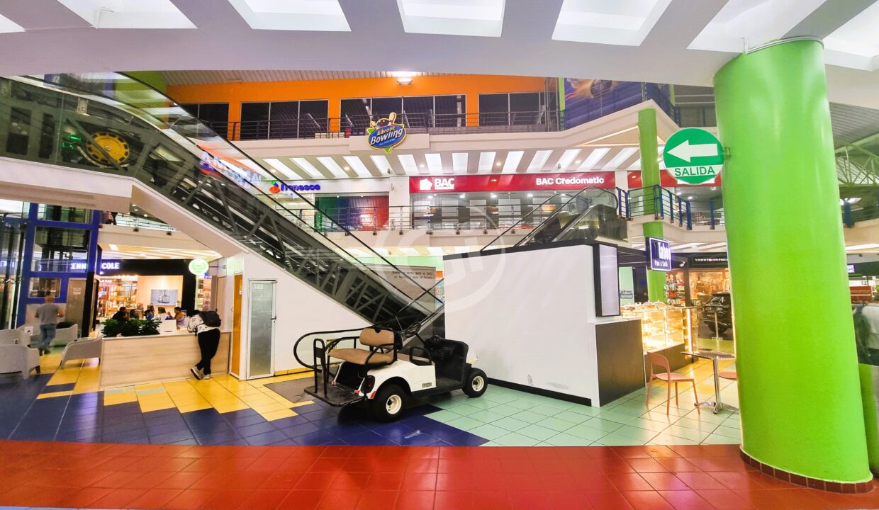 2. Local Venta Albrook Mall