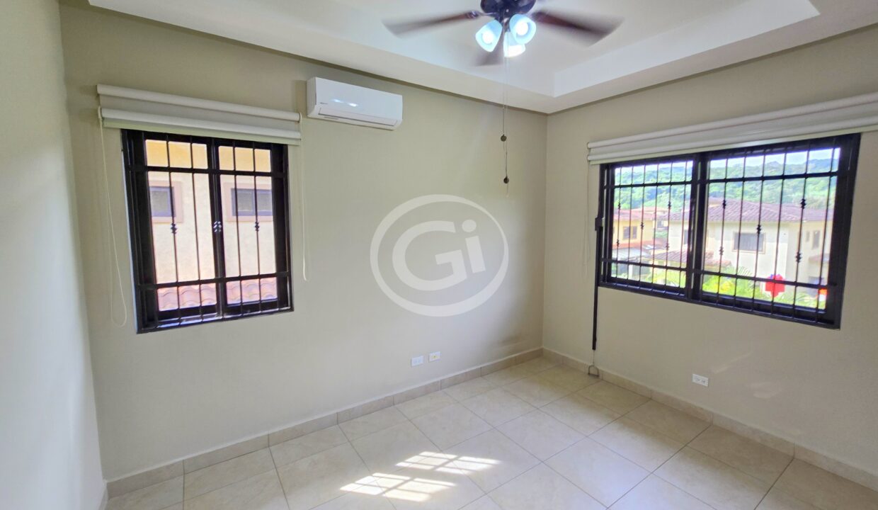 20. Habitación 2. Embassy Club Clayton. Casa en Venta o Alquiler