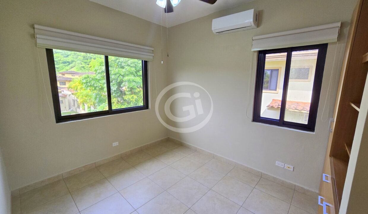 23. Habitación 3. Embassy Club Clayton. Casa en Venta o Alquiler