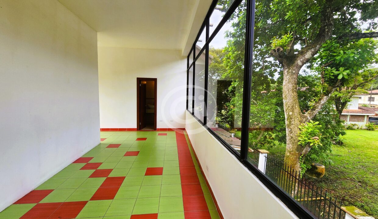 25. Habitacion 5 Piso 1 Casa Venta Llanos de Curundu