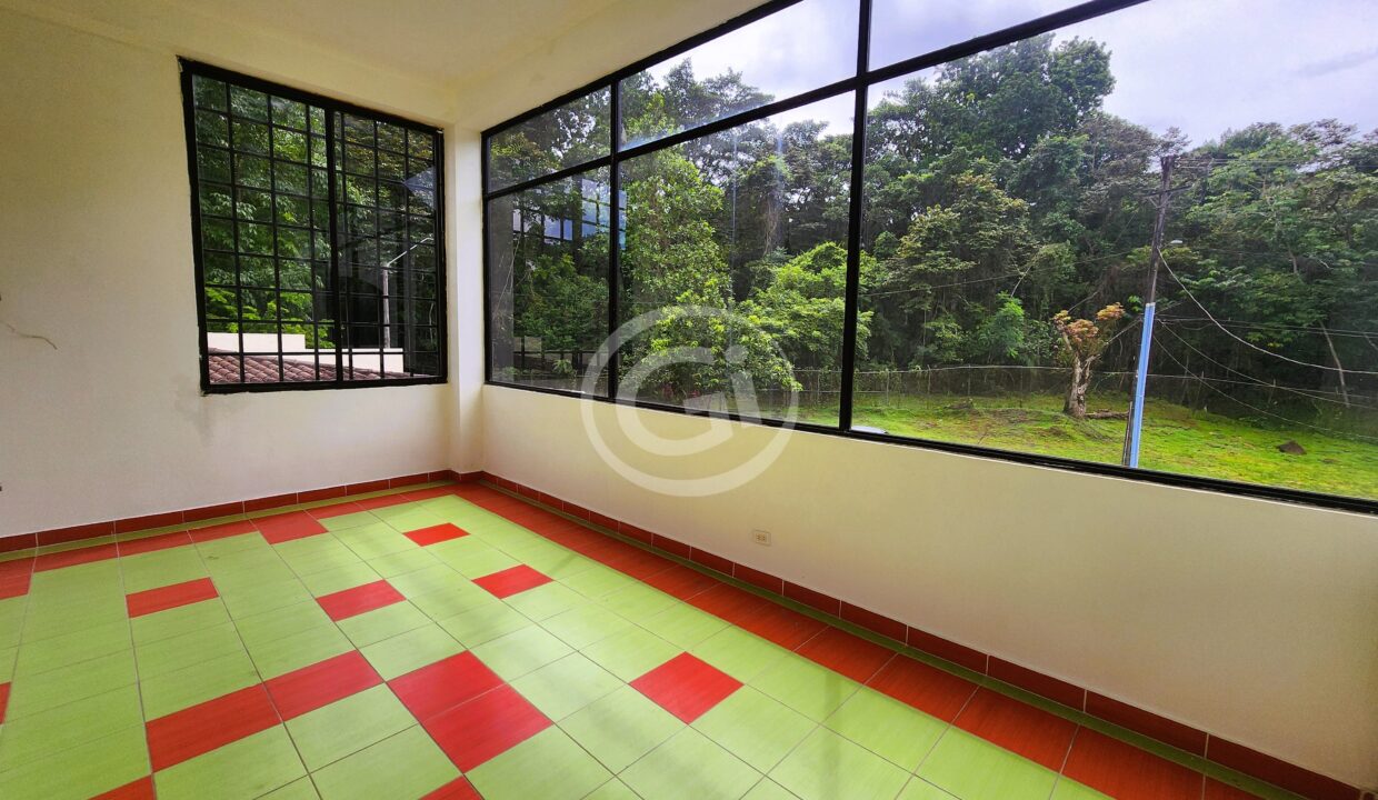 26. Habitacion 5 Piso 1 Casa Venta Llanos de Curundu