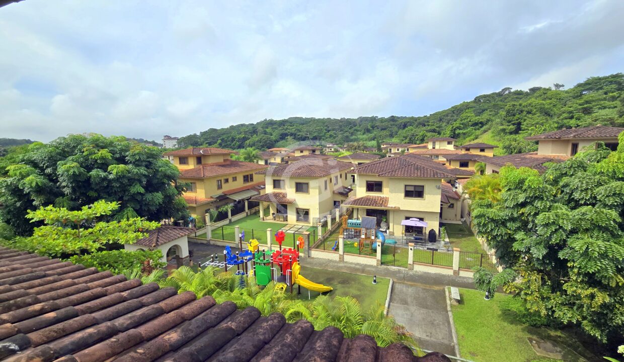 27. Habitación 4. Embassy Club Clayton. Casa en Venta o Alquiler