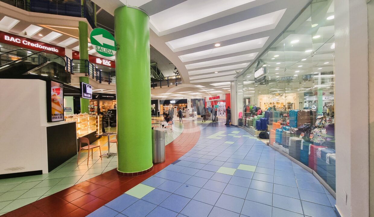 3. Local Venta Albrook Mall