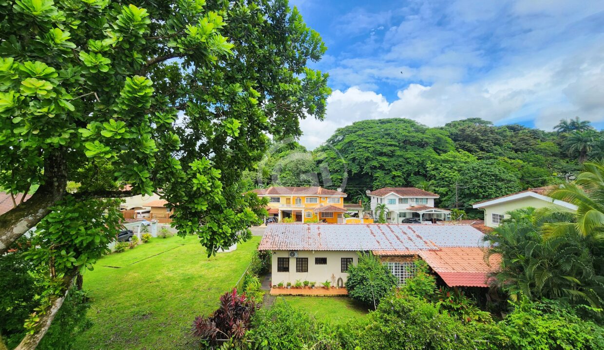 33. Vistas Terraza Piso 3 Casa Venta Llanos de Curundu
