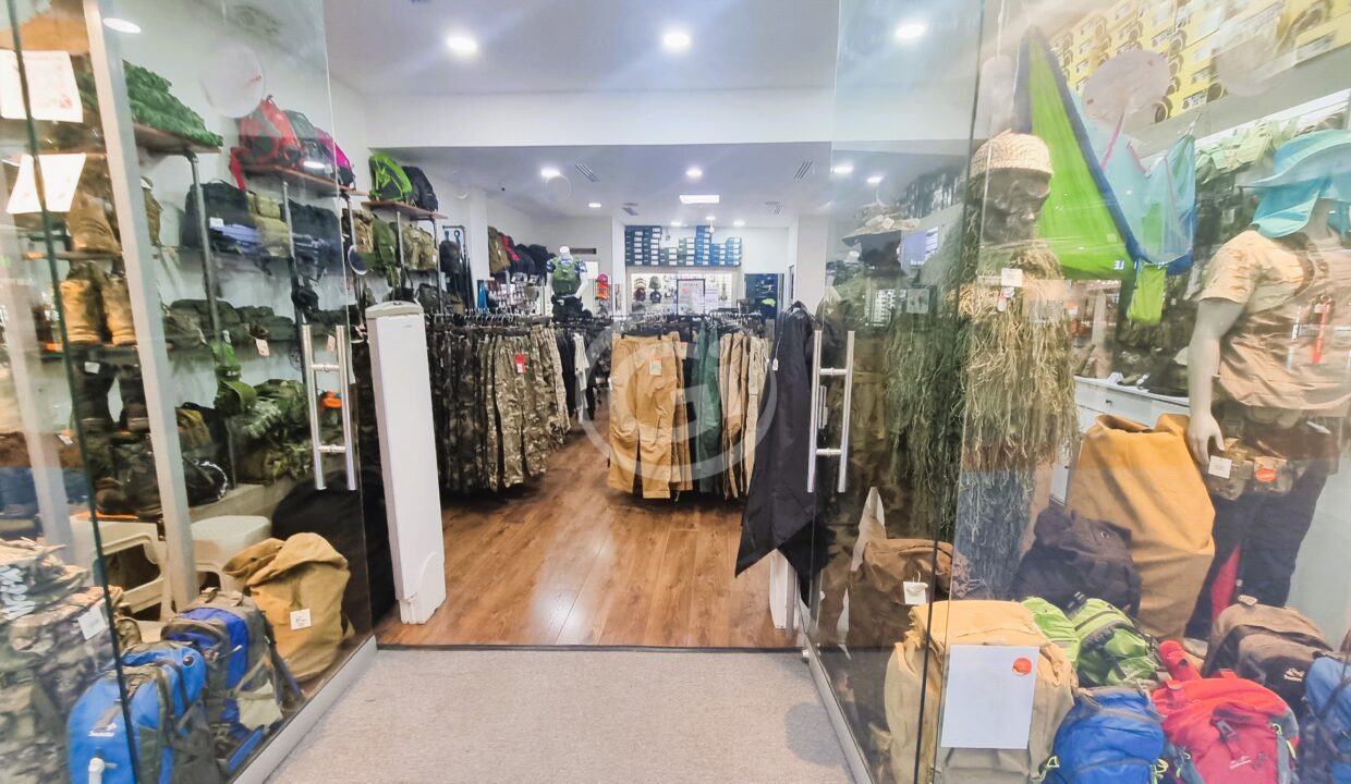 5. Local Venta Albrook Mall