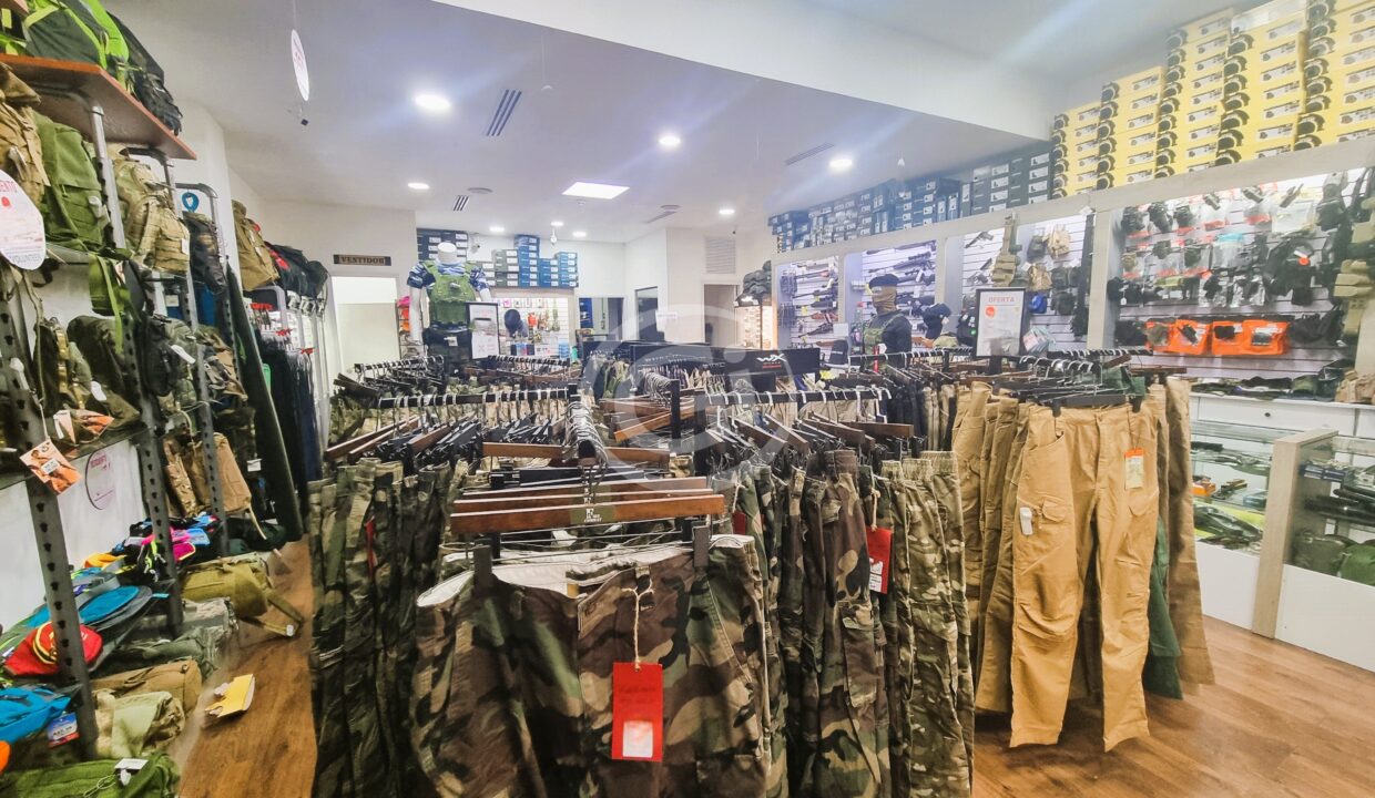 6. Local Venta Albrook Mall