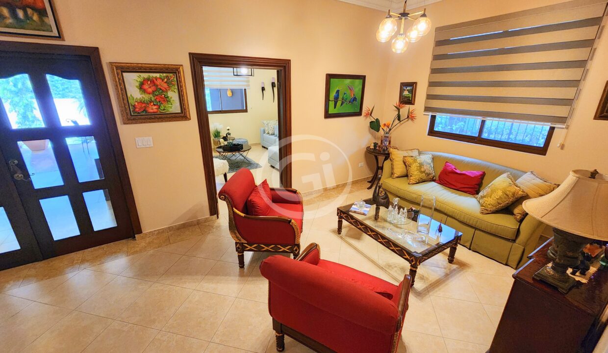 6. Sala. Casa en Venta Camino de Cruces. Panamá