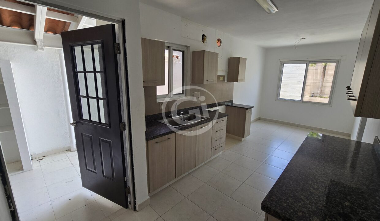 7. Cocina. Venta Quintas de Versalles Lyon