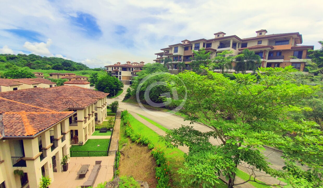 1. Fachada. Embassy Club TownHome. Clayton