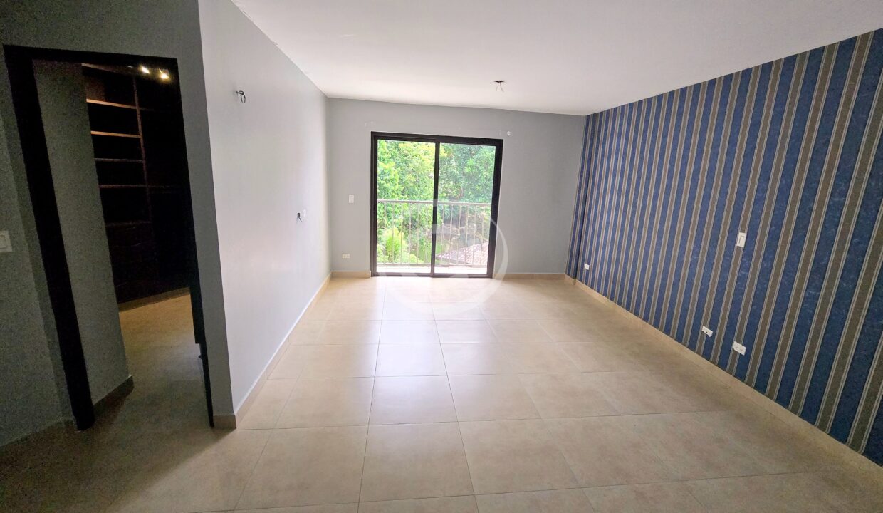 10. Habitación Principal. Venta Reposeido Bancario Embassy Village Albrook