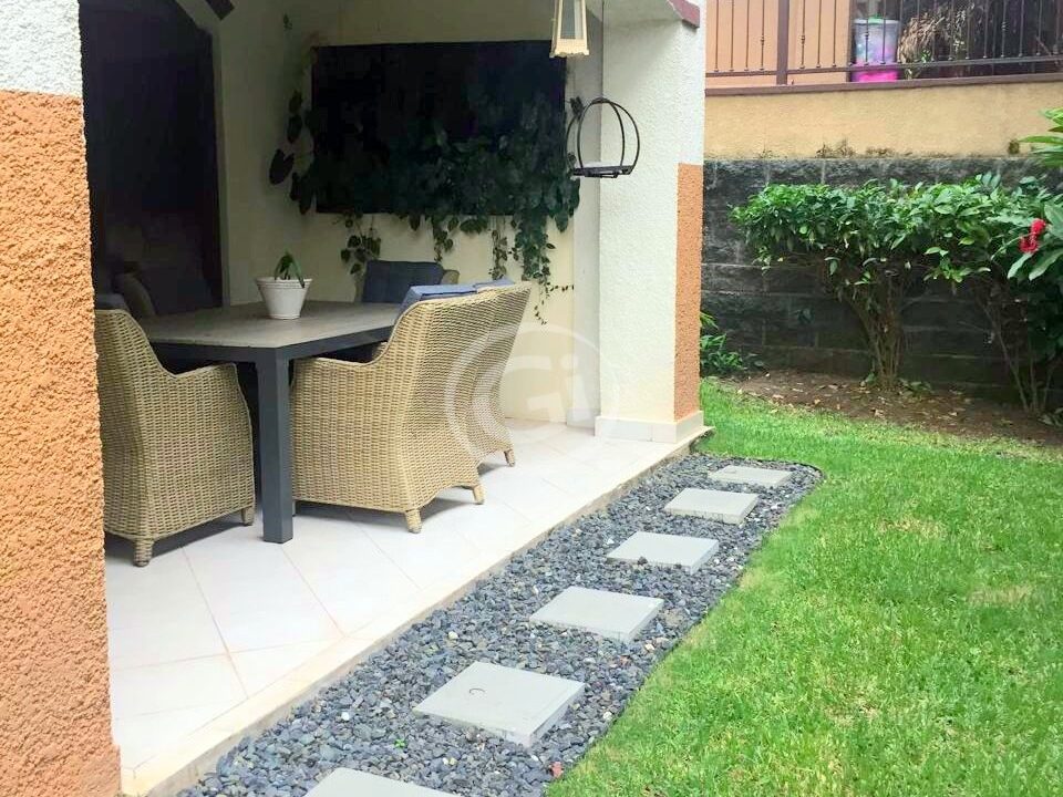 10. Patio (5)