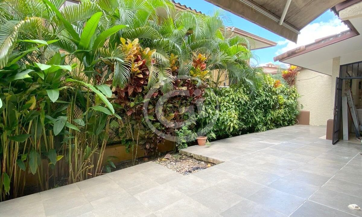 11. Patio (3)
