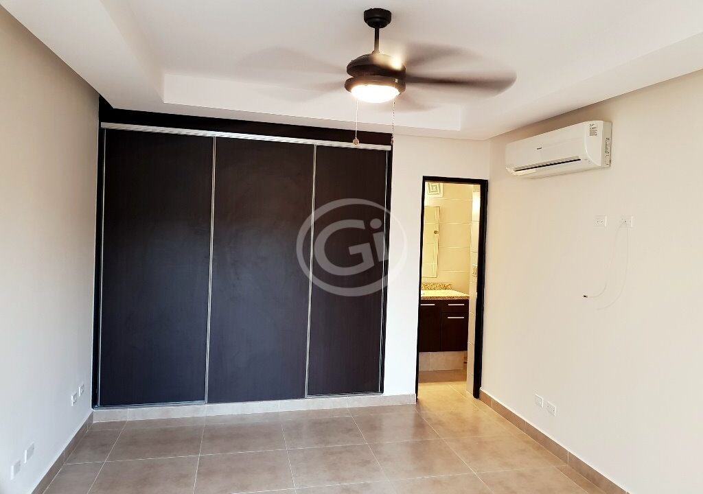 13. Habitación Secundaria 2. Embassy Club TownHome