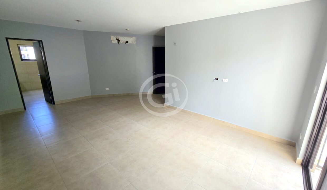 14. Habitación Principal. Venta Reposeido Bancario Embassy Village Albrook