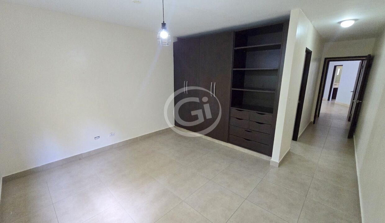 18. Habitación 2. Venta Reposeido Bancario Embassy Village Albrook