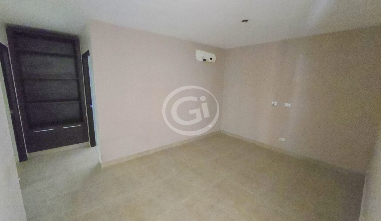 23. Sala-Familiar. Venta Reposeido Bancario Embassy Village Albrook