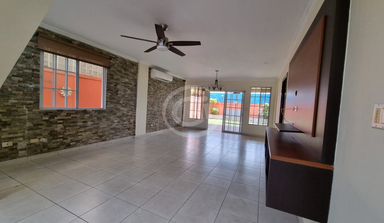 3. Sala comedor casa Castel Novo venta alquiler