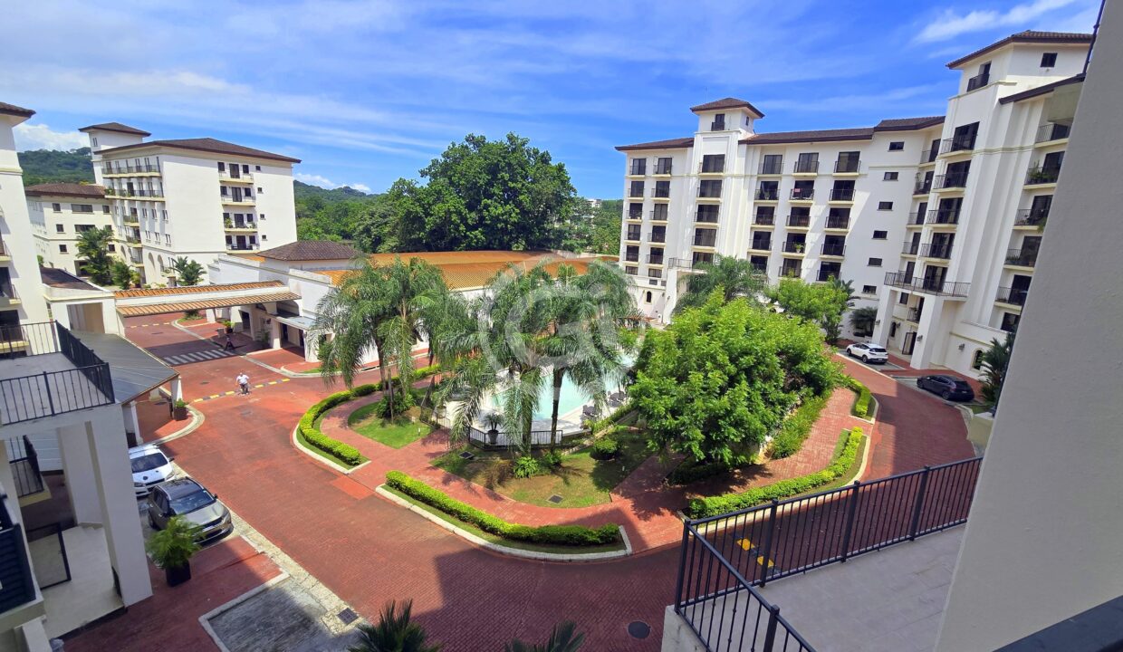 4. Sala-Comedor. Venta Reposeido Bancario Embassy Village Albrook